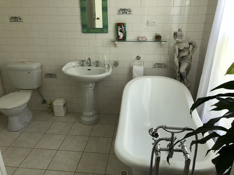 Lorelei Bed & Breakfast - Australian Directory 11