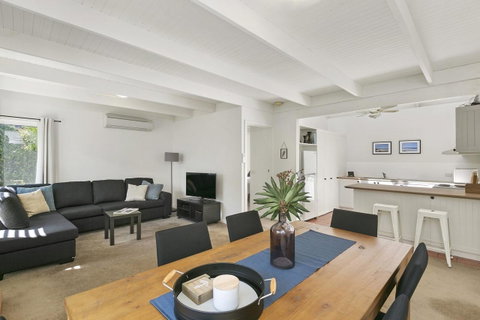 Mysa Anglesea Sleeps 7 WiFi SmartTV Cafes Shops - Australian Directory 4