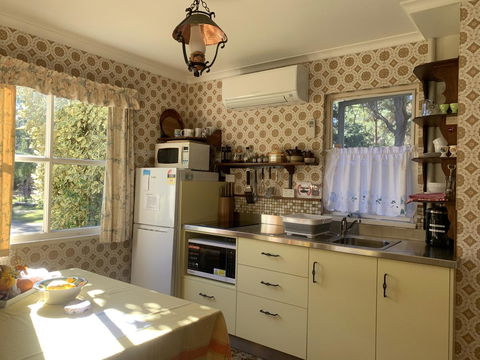 Swan Cove Beachfront - Australian Directory 3
