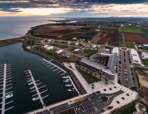 Waterfront Apt 234 Marinaquays - Australian Directory 5