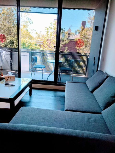 Camberwell Burke Road Apartment - Australian Directory 1
