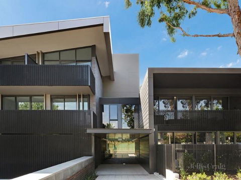 Camberwell Burke Road Apartment - Australian Directory 13
