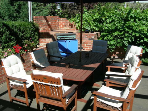Airleigh-Rose Cottage - Australian Directory 5