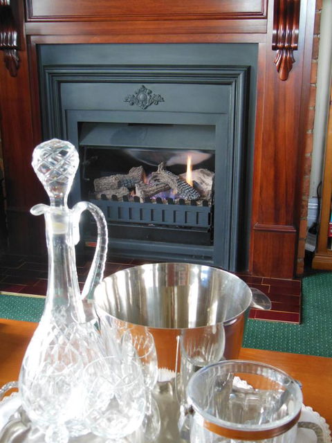 Airleigh-Rose Cottage - Australian Directory 30