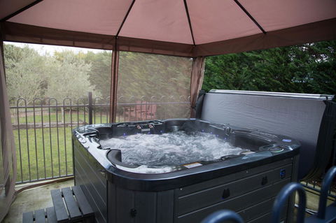 Airleigh-Rose Cottage - Australian Directory 20