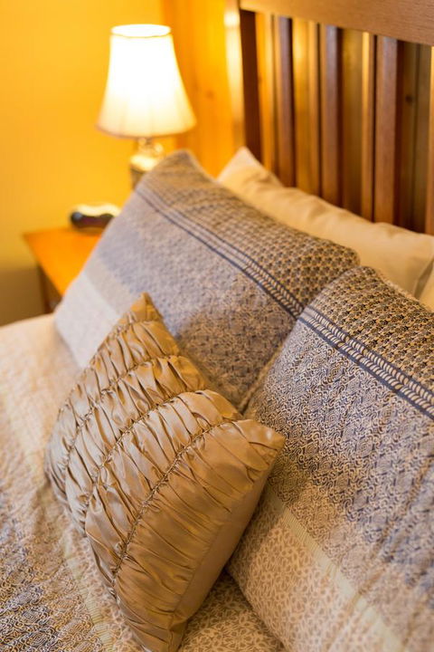 Airleigh-Rose Cottage - Australian Directory 10