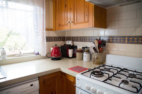Airleigh-Rose Cottage - Australian Directory 18