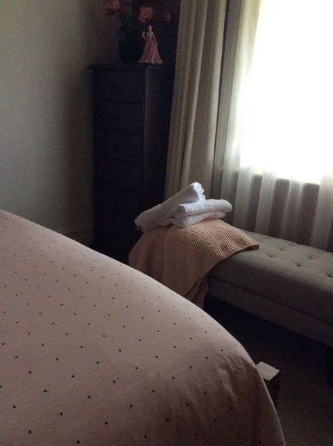 Airleigh-Rose Cottage - Australian Directory 8