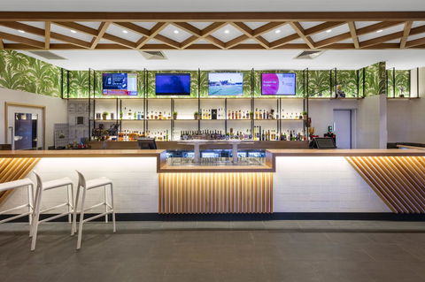 Ramada By Wyndham Marcoola Beach - Australian Directory 33