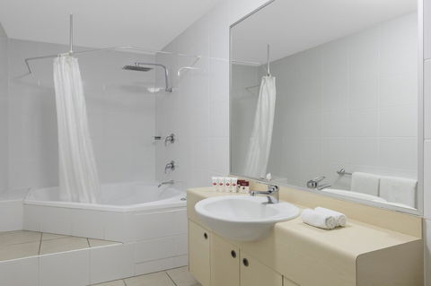 Ramada By Wyndham Marcoola Beach - Australian Directory 10