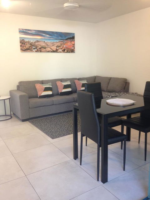 Chez Noosa Resort Motel - Australian Directory 3