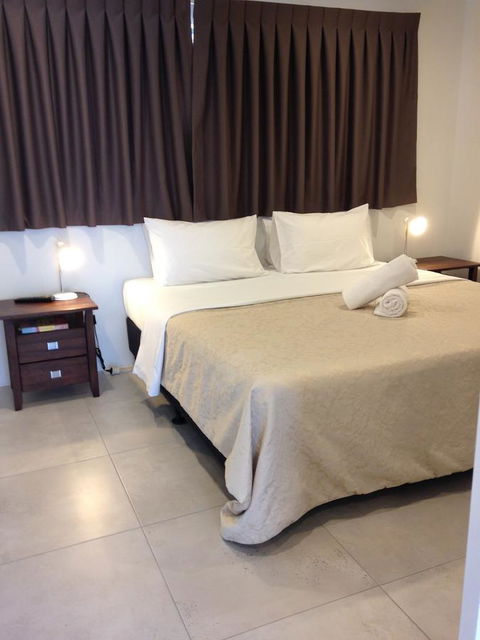 Chez Noosa Resort Motel - Australian Directory 13