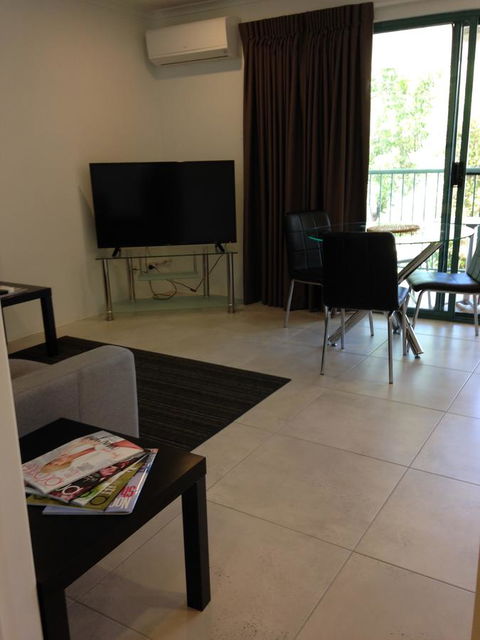 Chez Noosa Resort Motel - Australian Directory 9