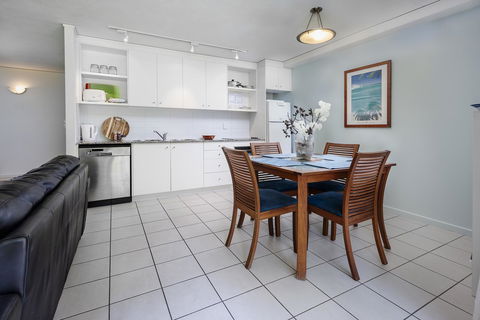 Coloured Sands - Rainbow Beach Resort - 5 Mins To Beach - Australian Directory 3
