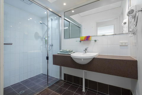 Coloured Sands - Rainbow Beach Resort - 5 Mins To Beach - Australian Directory 9