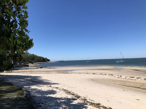 Bribie Island Hotel - Australian Directory 9