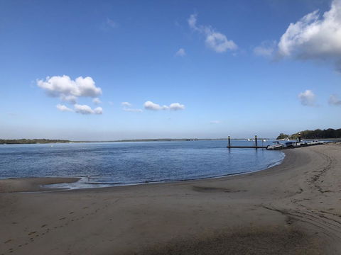 Bribie Island Hotel - Australian Directory 6