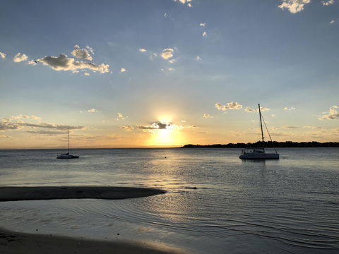 Bribie Island Hotel - Australian Directory 8