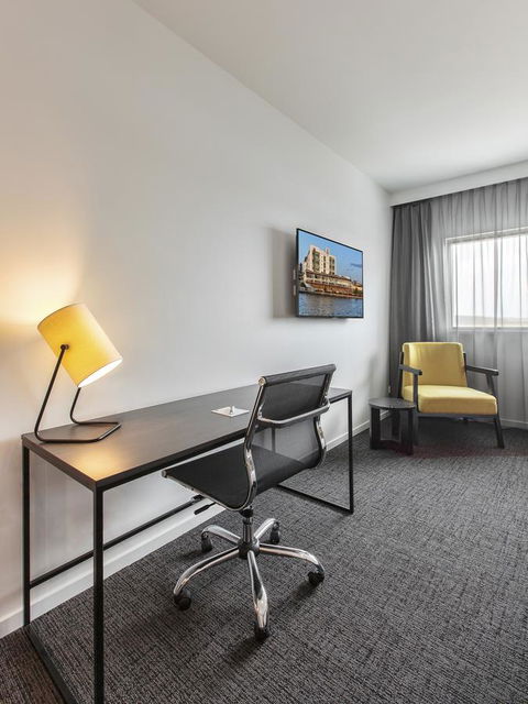Mercure Sunshine Coast Kawana Waters - Australian Directory 19