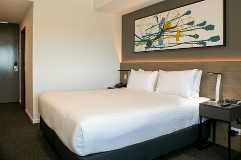 Mercure Sunshine Coast Kawana Waters - Australian Directory 21