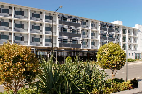 Mercure Sunshine Coast Kawana Waters - Australian Directory 27