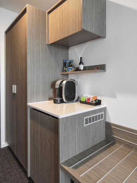 Mercure Sunshine Coast Kawana Waters - Australian Directory 13