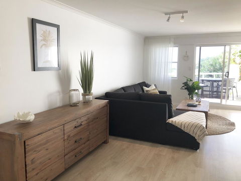 Sunshine Beach Luxe Apartment - Australian Directory 23
