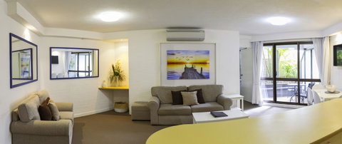 Ocean Breeze Resort - Australian Directory 15