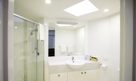 Ocean Breeze Resort - Australian Directory 25
