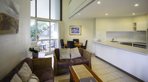 Ocean Breeze Resort - Australian Directory 38