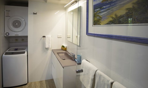 Ocean Breeze Resort - Australian Directory 17