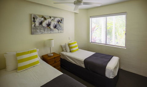 Ocean Breeze Resort - Australian Directory 8