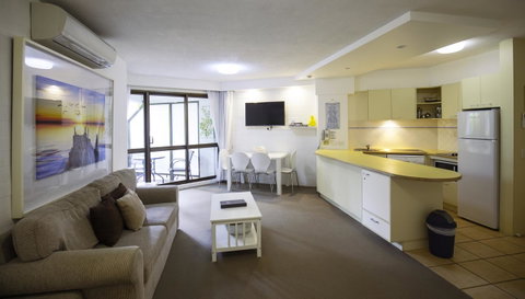 Ocean Breeze Resort - Australian Directory 18
