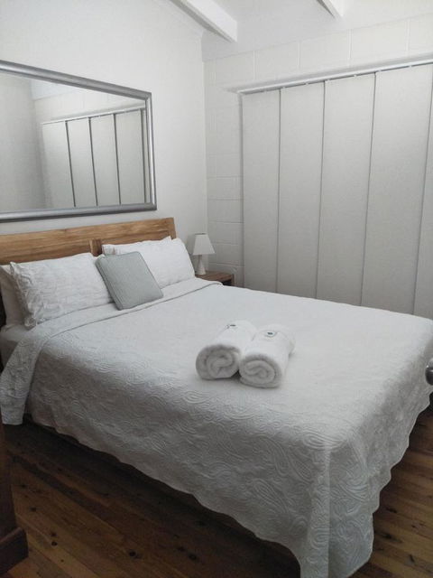 Salty Vibes Retreat - Australian Directory 5