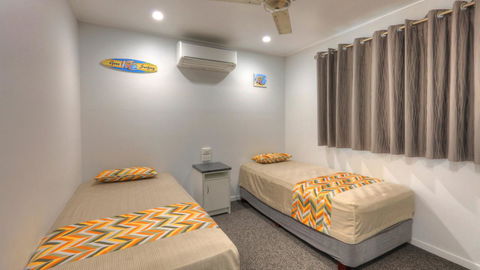 Alex Beach Cabins And Tourist Park - Australian Directory 10