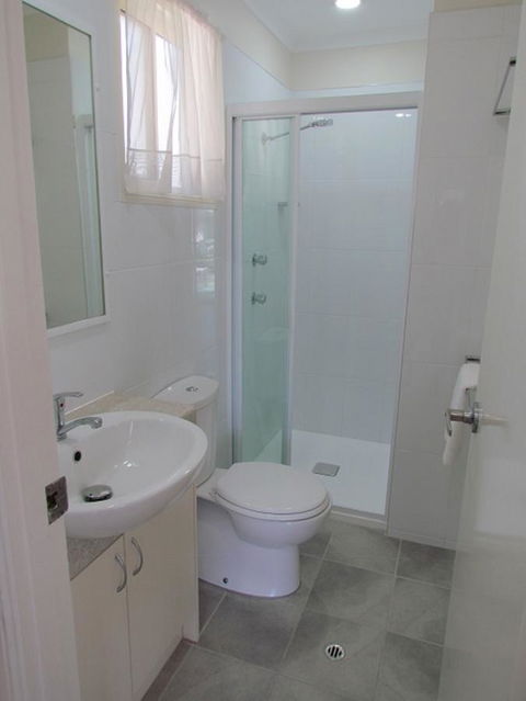 Alex Beach Cabins And Tourist Park - Australian Directory 37