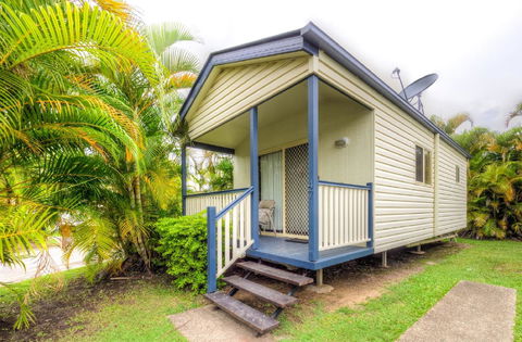 Alex Beach Cabins And Tourist Park - Australian Directory 30