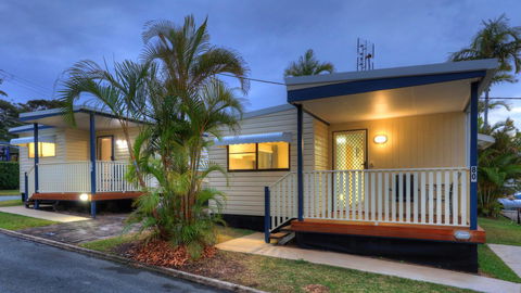 Alex Beach Cabins And Tourist Park - Australian Directory 25