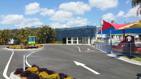 Alex Beach Cabins And Tourist Park - Australian Directory 20