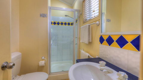 Alex Beach Cabins And Tourist Park - Australian Directory 3