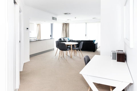 Ocean Views Resort Caloundra - Australian Directory 42