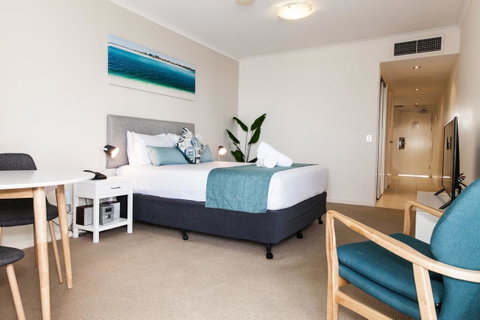 Ocean Views Resort Caloundra - Australian Directory 12