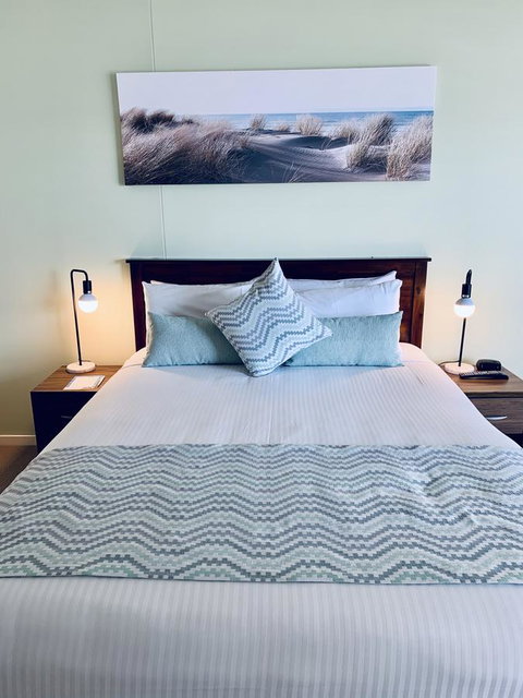 Ocean Views Resort Caloundra - Australian Directory 13