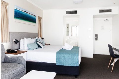 Ocean Views Resort Caloundra - Australian Directory 28