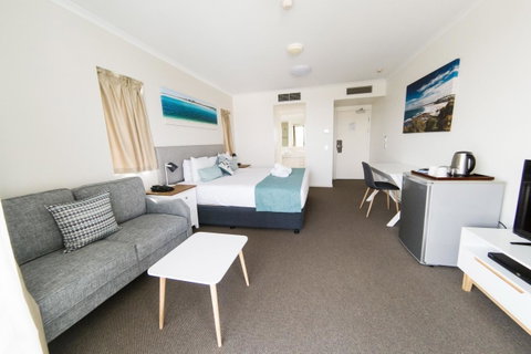 Ocean Views Resort Caloundra - Australian Directory 29