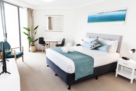 Ocean Views Resort Caloundra - Australian Directory 21