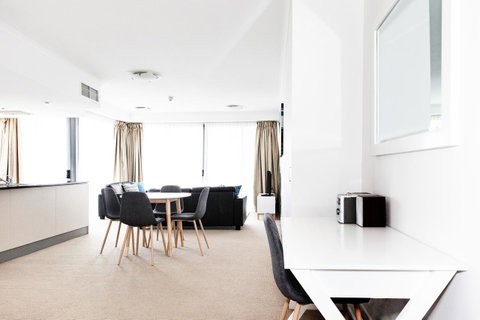 Ocean Views Resort Caloundra - Australian Directory 41