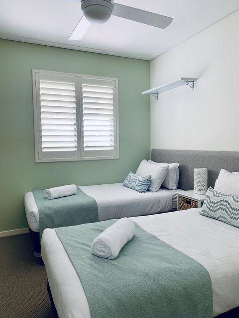 Ocean Views Resort Caloundra - Australian Directory 15