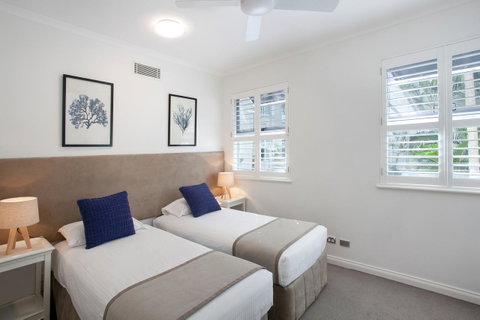 Emerald Noosa - Australian Directory 29