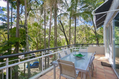Emerald Noosa - Australian Directory 27